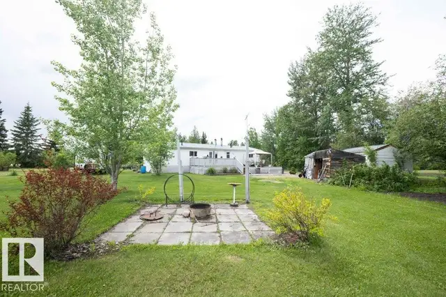 4903A 47 AV Rural Westlock County, Alberta in Houses for Sale in Edmonton - Image 15