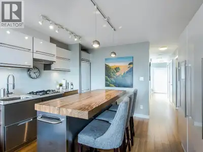 Welcome to the Ginger! This bright 2 bedroom, 2 bathroom 820 square ft condo is in a boutique buildi...