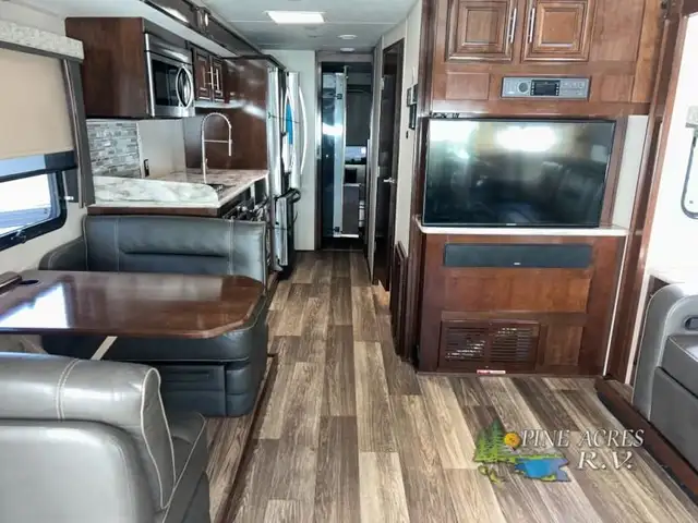 2018 Forest River RV Georgetown 7 Series 34P7 only 12 k Miles in RVs & Motorhomes in Moncton - Image 73