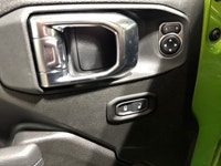 Get ready to experience the perfect combination of classic, trail-rated capability and everyday mode... (image 9)
