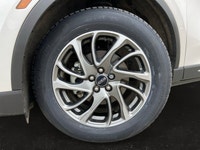 This Lincoln Corsair has a dependable Intercooled Turbo Premium Unleaded I-4 2.0 L/122 engine poweri... (image 6)