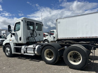 Ryder Stock ID: 791252 Transmission Type/Speed: MANUAL 10 Engine: DIESEL DD13 GHG'17 450/1625 Horse... (image 7)