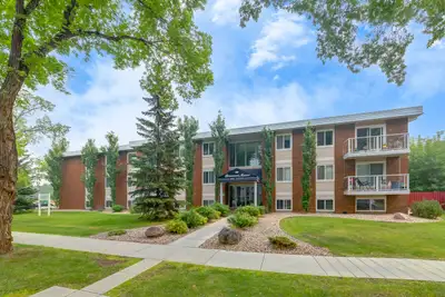 Apartments for Rent near Downtown Edmonton - Beaumont Manor - Ap