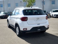 This Hyundai Venue boasts a Regular Unleaded I-4 1.6 L/98 engine powering this Variable transmission... (image 2)