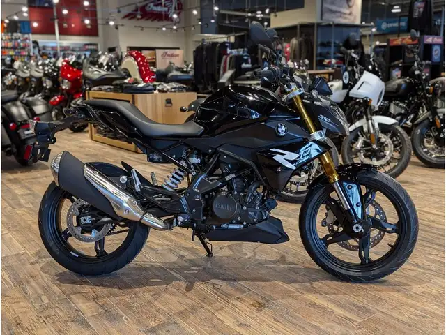 2025 BMW G 310 R // Cosmic Black in Sport Bikes in Winnipeg - Image 3