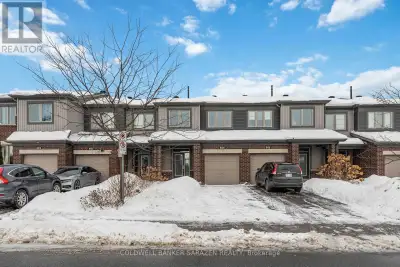 Come to see this cozy 2 storey townhome features 3 bedrooms and 2.5 baths. Freshly painted throughou...