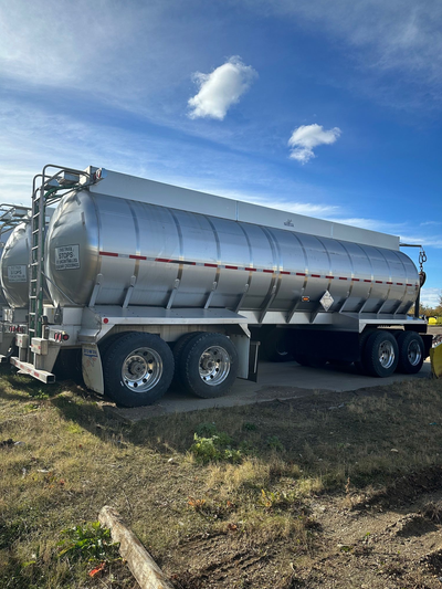 Welcome to Edmonton Equipment Rentals and Sales Ltd 52300 GVWR Lunette Ring Hitch Air Ride Suspensio...