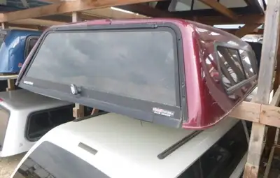 Jason Truck Cap Ford Sierra This unit comes with tinted side sliding windows and rear door. This uni...