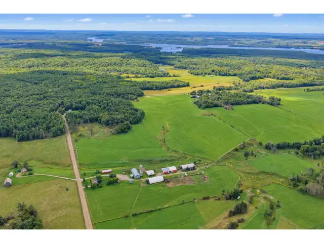 14 Ch. de Tancredia L'Île-du-Grand-Calumet, Quebec in Land for Sale in Gatineau - Image 27