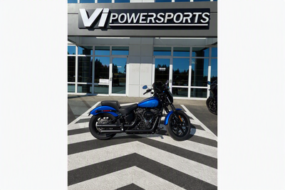 Displacement: 114 cu. in. (1868 cc) Engine Type: V Twin Bore and Stroke: Bore: 4.02 in. (102 mm); St...