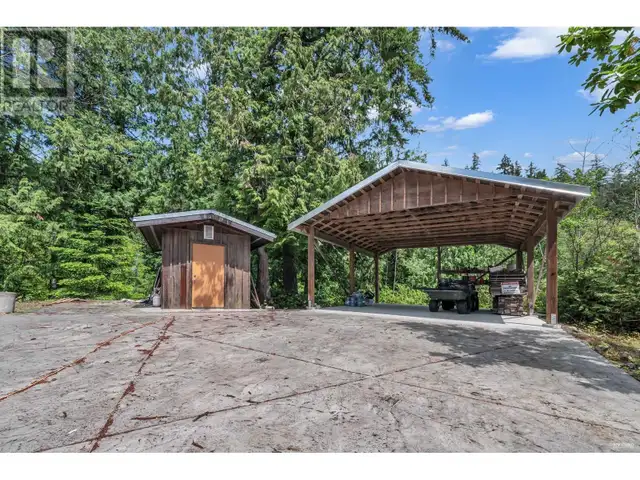 15781 EAST EGMONT SHORELINE Egmont, British Columbia in Houses for Sale in Sunshine Coast - Image 33