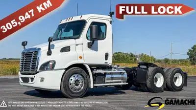 Heavy truck - # STOCK: C-33961 2017 FREIGHTLINER CASCADIA CA113DC CAMION DE VILLE 2017 FREIGHTLINER...