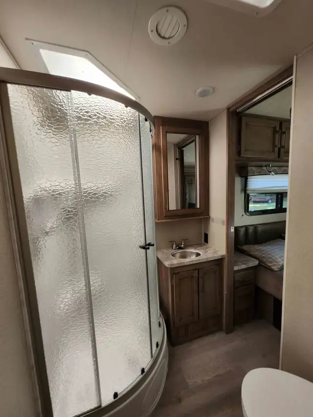 ENTEGRA ODYSSEY 2020 in Cars & Trucks in Granby - Image 14