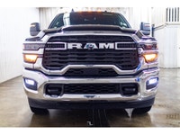 **ONE OWNER - ACCIDENT FREE** ORIGINAL FACTORY PRICE $99,525 324 KM This 2025 Ram 3500 4x4 Crew Cab... (image 5)