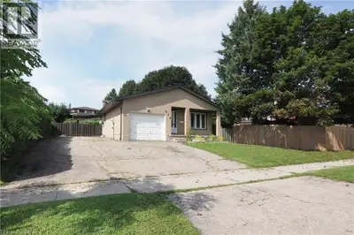 Welcome to this spacious four-level backsplit offering a comfortable and versatile layout with three...