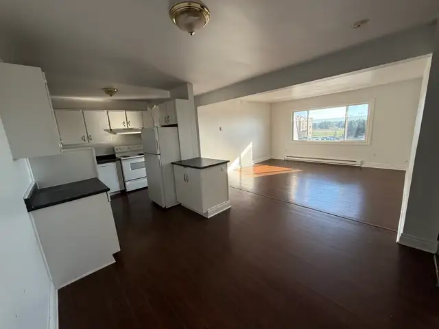 Spacious 3 Bedroom Unit For Rent in Long Term Rentals in Saint John - Image 2