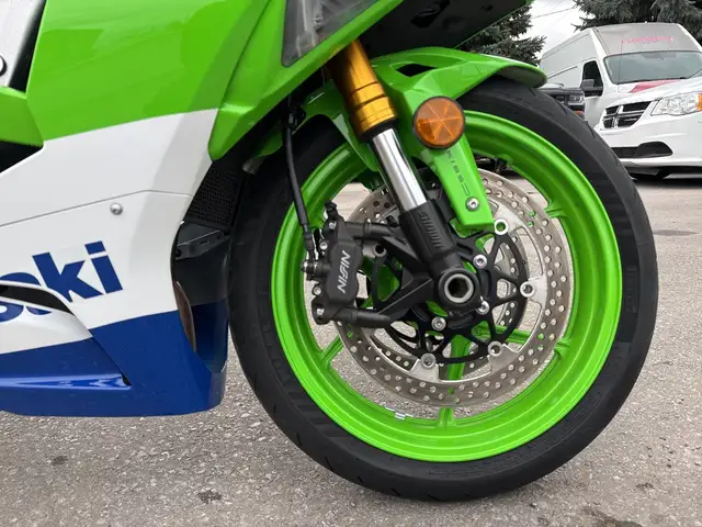 2024 Kawasaki Ninja ZX-6R ~ NINJA ZX-6R ~ 40TH ANNIVERSARY ~ LOW in Sport Bikes in City of Toronto - Image 10