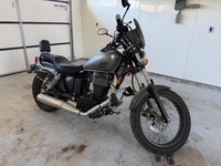 WAS: $4989 NOW: $3989 plus taxes and licensing feesIntroducing the 2019 Suzuki Boulevard S40, a stri... (image 1)