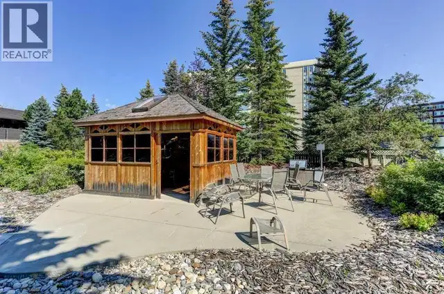 204, 4603 Varsity Drive NW Calgary, Alberta in Commercial & Office Space for Sale in Calgary - Image 17