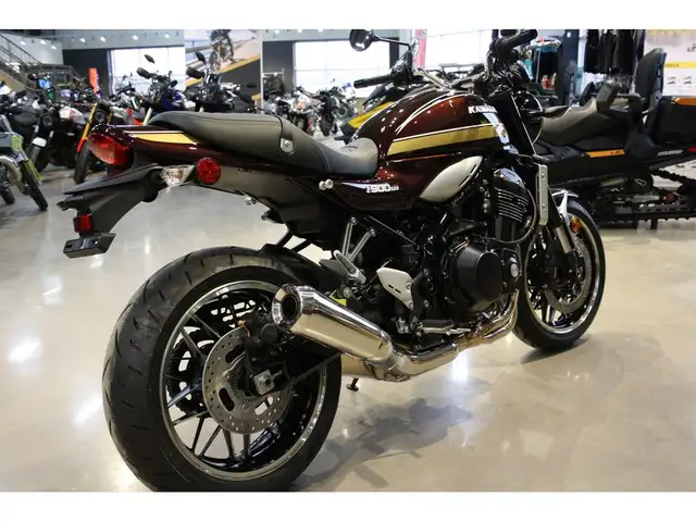 2025 Kawasaki Z900RS in Street, Cruisers & Choppers in Guelph - Image 5