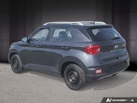2023 Hyundai Venue Le Hyundai Venue 2023 est un VUS sous-compact conçu principalement pour la condui... (image 2)