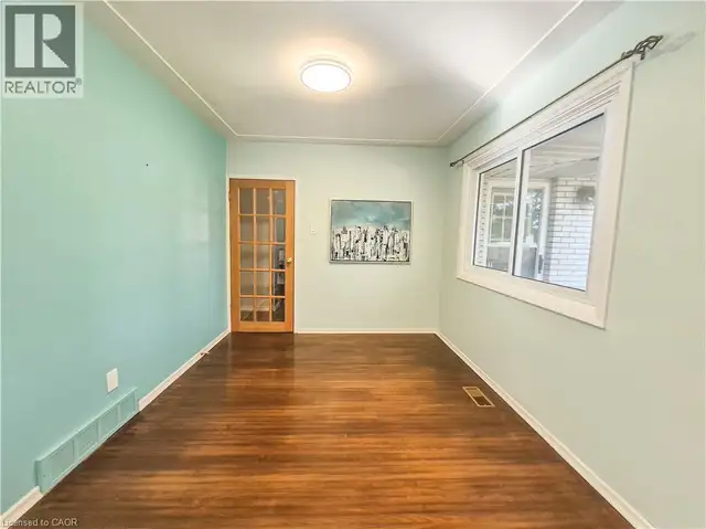 11 DUNCAIRN Avenue Kitchener, Ontario in Houses for Sale in Kitchener / Waterloo - Image 14