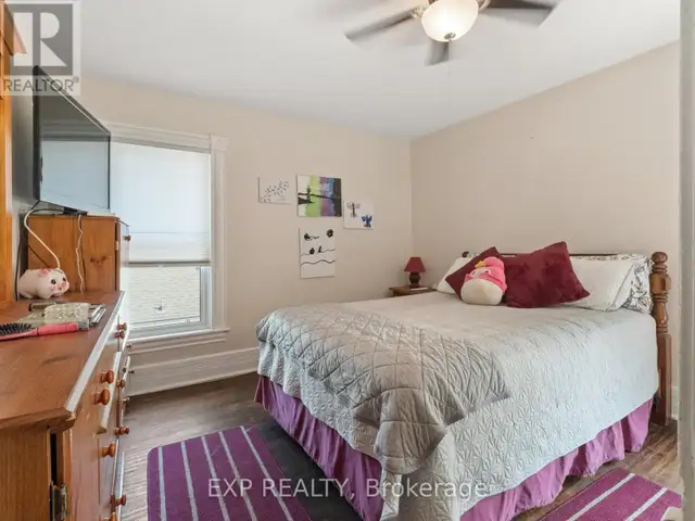 4448 FIFTH AVENUE Niagara Falls (Downtown), Ontario in Houses for Sale in St. Catharines - Image 18