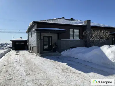 Offre d'achat acceptée. Magnifique jumelé à vendre ! Clé en main avec un intérieur spacieux, moderne...