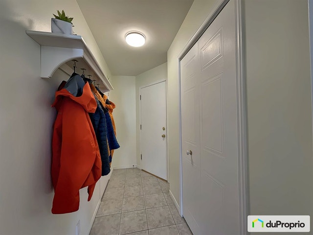 $359,000 - Condominium for sale in Mont-St-Hilaire — photo 2