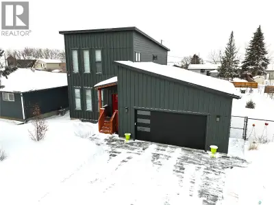 Modern Living on Three Landscaped Lots in Aberdeen, Saskatchewan – Just 20 Minutes from Saskatoon. D...