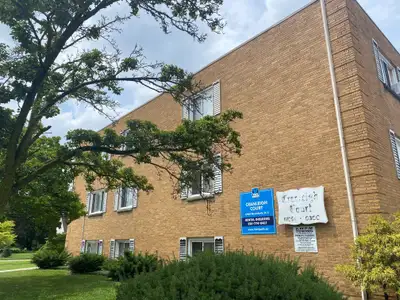 1 Bedroom Apartment Available now! $1,195.00/Month Live Close to Everything Dont Miss Out! 6400 Wyan...