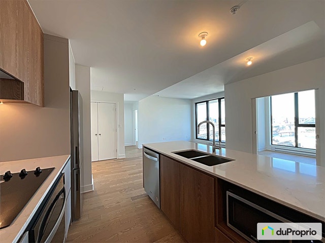$949,000 - Condominium for sale in Longueuil (Vieux-Longueuil) — photo 2