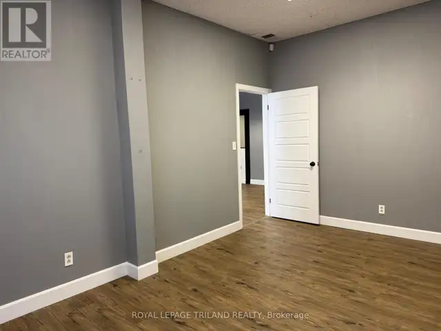 MAIN FLOOR - 656 TALBOT STREET St. Thomas, Ontario in Commercial & Office Space for Rent in London - Image 18