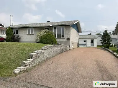 Maison tout brique Grandes pièces lumineuses 4 chambres possibilité de 5 Quartier tranquille et rech...