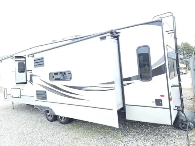 2022 Keystone RV Cougar 355FBS in Travel Trailers & Campers in Penticton - Image 9
