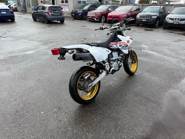 2019 Suzuki DRZ-400 SM, DUAL SPORT, SUPERMOTO, GOLD WHEELS in Sport Touring in London - Image 6