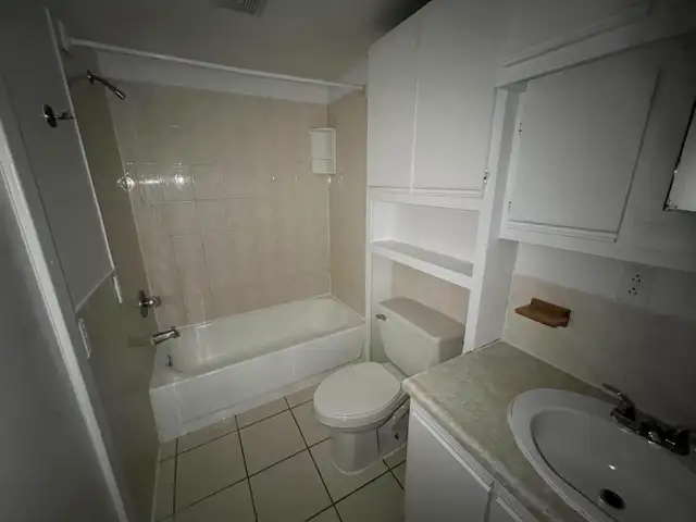 4+ Bedroom on Windsor St close to SOBEYS in Long Term Rentals in City of Halifax - Image 7