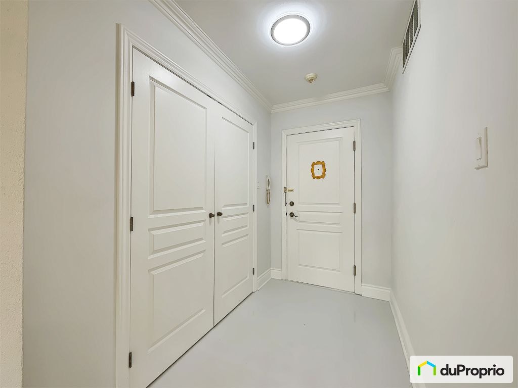 $384,900 - Condominium for sale in Charlemagne — photo 3