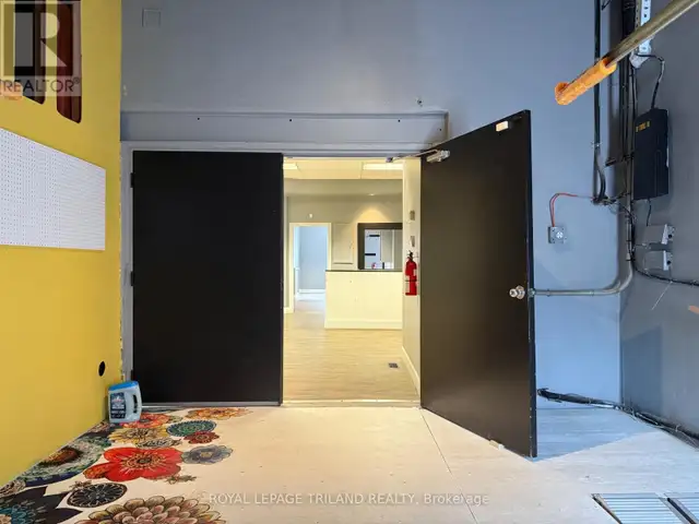 MAIN FLOOR - 656 TALBOT STREET St. Thomas, Ontario in Commercial & Office Space for Rent in London - Image 34