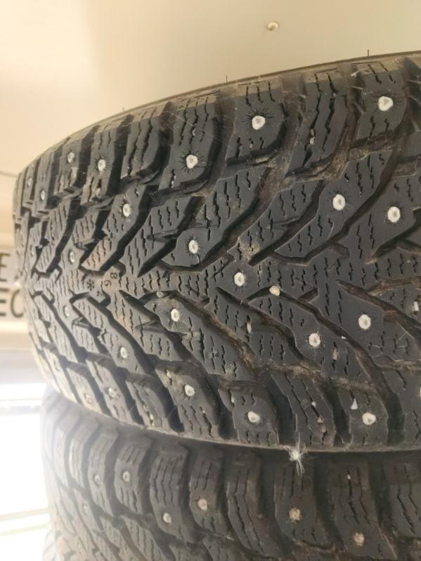 215/60/R16 NOKIA STUDDED SNOW TIRES SUBURU RIMS (4) Tires & Rims