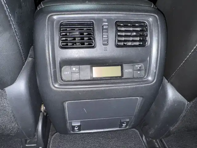 2014 Nissan Pathfinder 2WD 4dr SL in Cars & Trucks in Longueuil / South Shore - Image 15