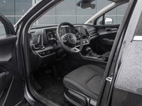2024 Kia Sportage LX AWD | LANE KEEP ASSIST | CARPLAY The 2024 Kia Sportage LX AWD is the entry-leve... (image 6)