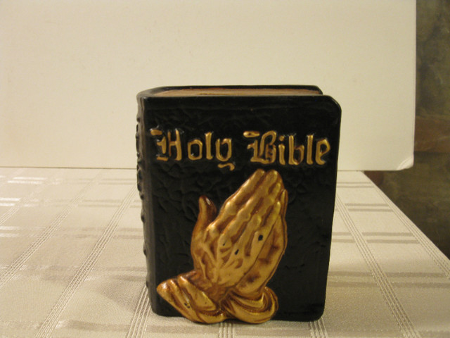 HOLY BIBLE COIN BANK in Arts & Collectibles in Belleville
