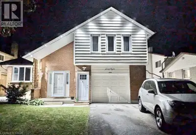 Spacious 3-bedroom, 2.5-bath rental in Laurentian Hills! Features two living rooms, a modern kitchen...