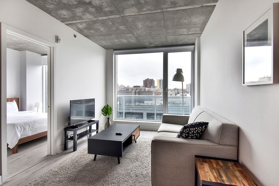 B&C Apartments - 2 Bedroom available at 1255 rue De Bullion, Mon 3