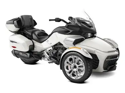 Can-Am SPYDER F3 LIMITED (SE6) 2026 Une trike-moto à trois roues combinant confort, puissance et pol...