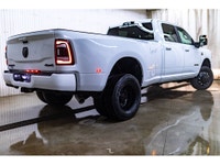 **ONE OWNER - ACCIDENT FREE** ORIGINAL FACTORY PRICE $100,030 212 KM This 2024 Ram 3500 4x4 Crew Cab... (image 6)