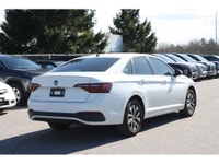 Experience modern efficiency, sleek design, and everyday practicality in this 2022 Volkswagen Jetta... (image 3)