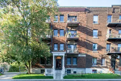 Akelius one bedroom apartment for rent. Located near de Maisonneuve in the Notre-Dame-De-Grace neigh...