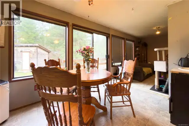 9571 Gleadle Rd Black Creek, British Columbia in Houses for Sale in Comox / Courtenay / Cumberland - Image 8